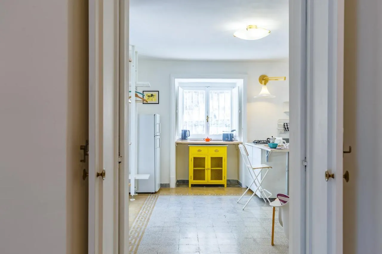 Romantic Place With Pines, Cats, Stunning View And Parking Neapol Apartmán