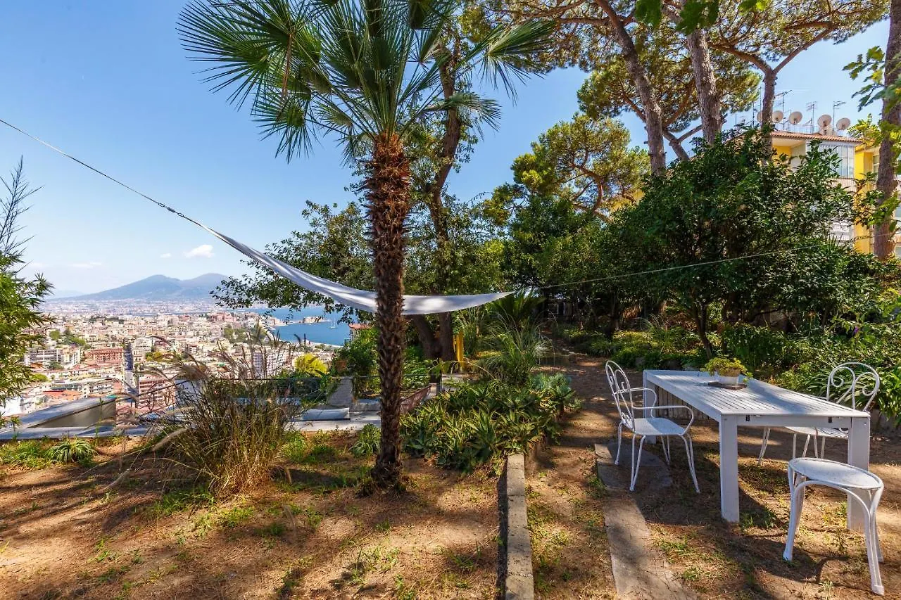 Romantic Place With Pines, Cats, Stunning View And Parking 那不勒斯