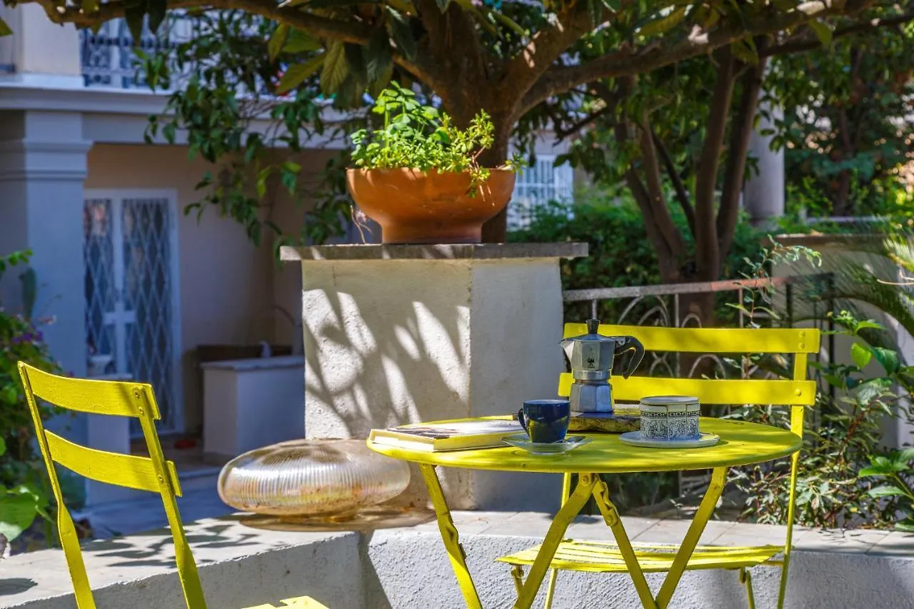 Romantic Place With Pines, Cats, Stunning View And Parking 那不勒斯