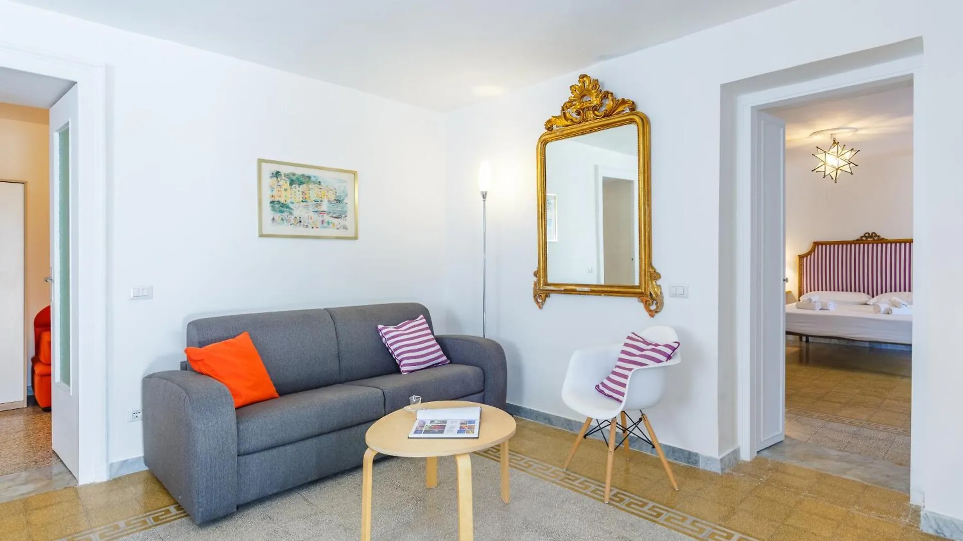 Romantic Place With Pines, Cats, Stunning View And Parking 那不勒斯